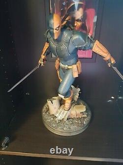 Sideshow Collectibles Deathstroke Premium Format Figure Statue