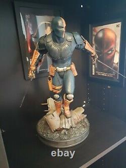 Sideshow Collectibles Deathstroke Premium Format Figure Statue