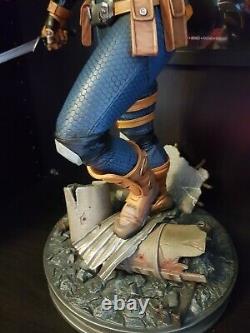 Sideshow Collectibles Deathstroke Premium Format Figure Statue