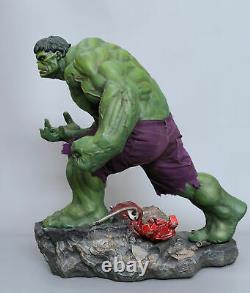 Sideshow Collectibles Incredible Hulk EXCLUSIVE Premium Format Figure Statue