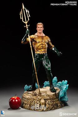 Sideshow DC Comics Aquaman Premium Format Figure Batman, Justice League Statue