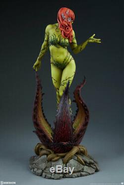 Sideshow Poison Ivy DC Comics Premium Format Figure Batman Statue