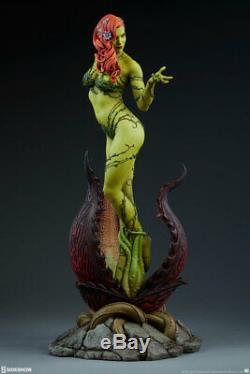 Sideshow Poison Ivy DC Comics Premium Format Figure Batman Statue