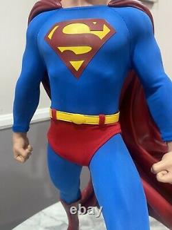 Sideshow Premium Format Figure Statue 1/4 Scale Superman DC Comics