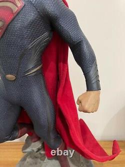 Sideshow Superman Man Of Steel Premium Format 1/4 Scale Statue Figure DC Comics