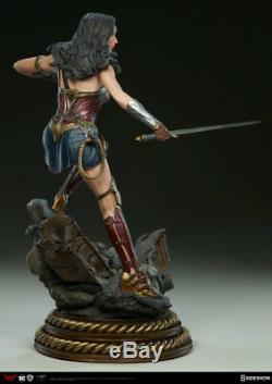 Sideshow Wonder Woman DC Comics Gal Gadot Premium Format Figure Statue NEW