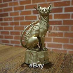 Skybound Saga Lying Cat GOLD Variant Statue Figure 8 Vaughan and Fiona Staples