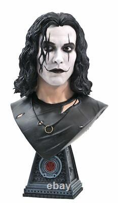 The Crow Statue Legends in 3-Dimensions Eric Draven Figure 12 Crow Bust Diamond