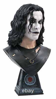 The Crow Statue Legends in 3-Dimensions Eric Draven Figure 12 Crow Bust Diamond
