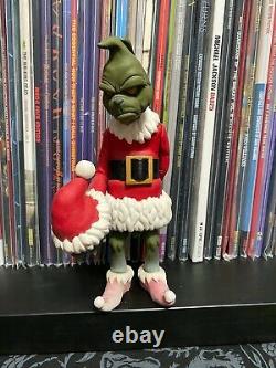 The Grinch With Max Bundle Whereschapell Statues