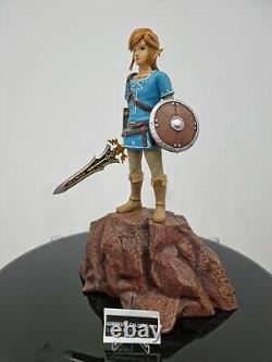 The Legend of Zelda Breath of the Wild Link Statue Figure Sideshow First4Figures