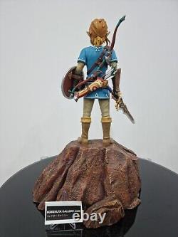The Legend of Zelda Breath of the Wild Link Statue Figure Sideshow First4Figures