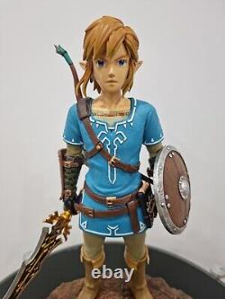 The Legend of Zelda Breath of the Wild Link Statue Figure Sideshow First4Figures