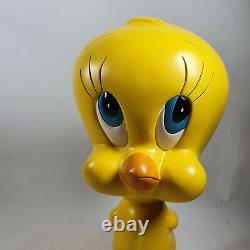 Tweety Pie Warner Bros Studio Store Exclusive Figurine 1998 Statue Large Figure