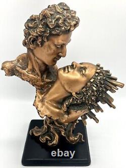 Vintage Bronze Resin Statue Sculpture Lovers Kiss Embrace Queen & King Romance