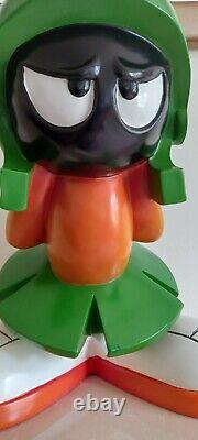 Warner Brothers 1997 Marvin The Martian 12 Figure Statue