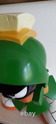 Warner Brothers 1997 Marvin The Martian 12 Figure Statue